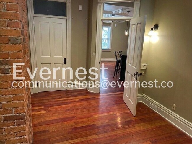 Building Photo - 112 Hanford St