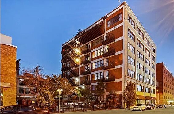 Historic Charm in The Crossroads - 1535 Walnut St