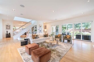 Building Photo - 5624 Melshire Dr