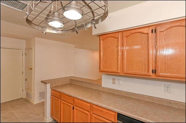 Building Photo - 648 Wind River Ave