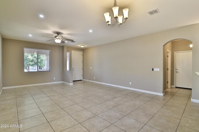 Building Photo - 9341 W Colter St