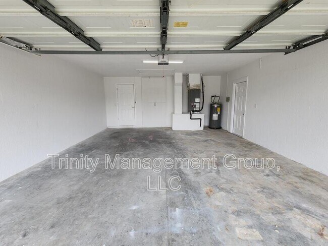 Building Photo - 12095 Elgin Blvd