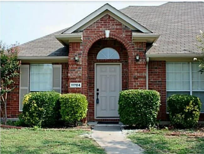 Building Photo - 11704 Rocky Point Dr