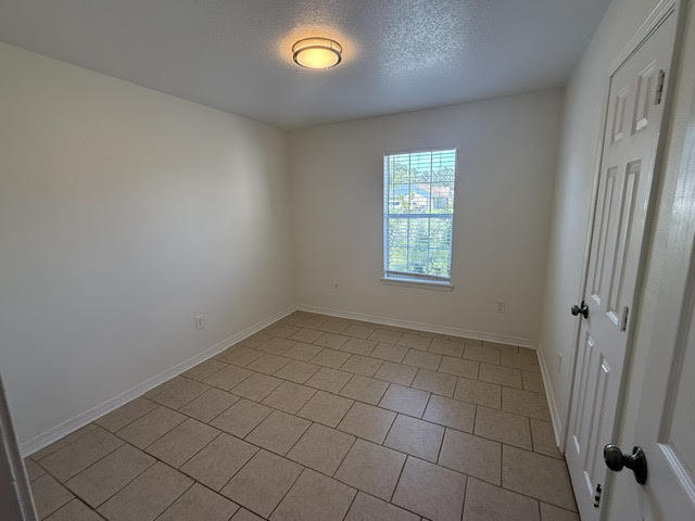 Building Photo - 10713 Plummer Cir