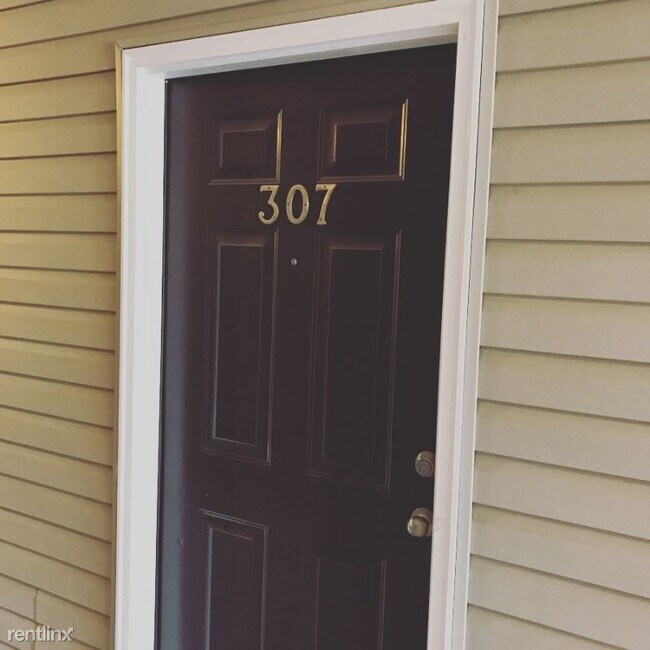 Building Photo - 4455 Brassfield Dr