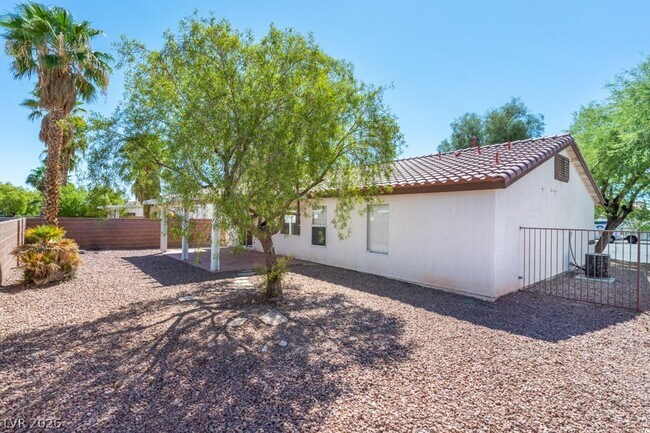 Building Photo - 3130 Meadow Flower Ave