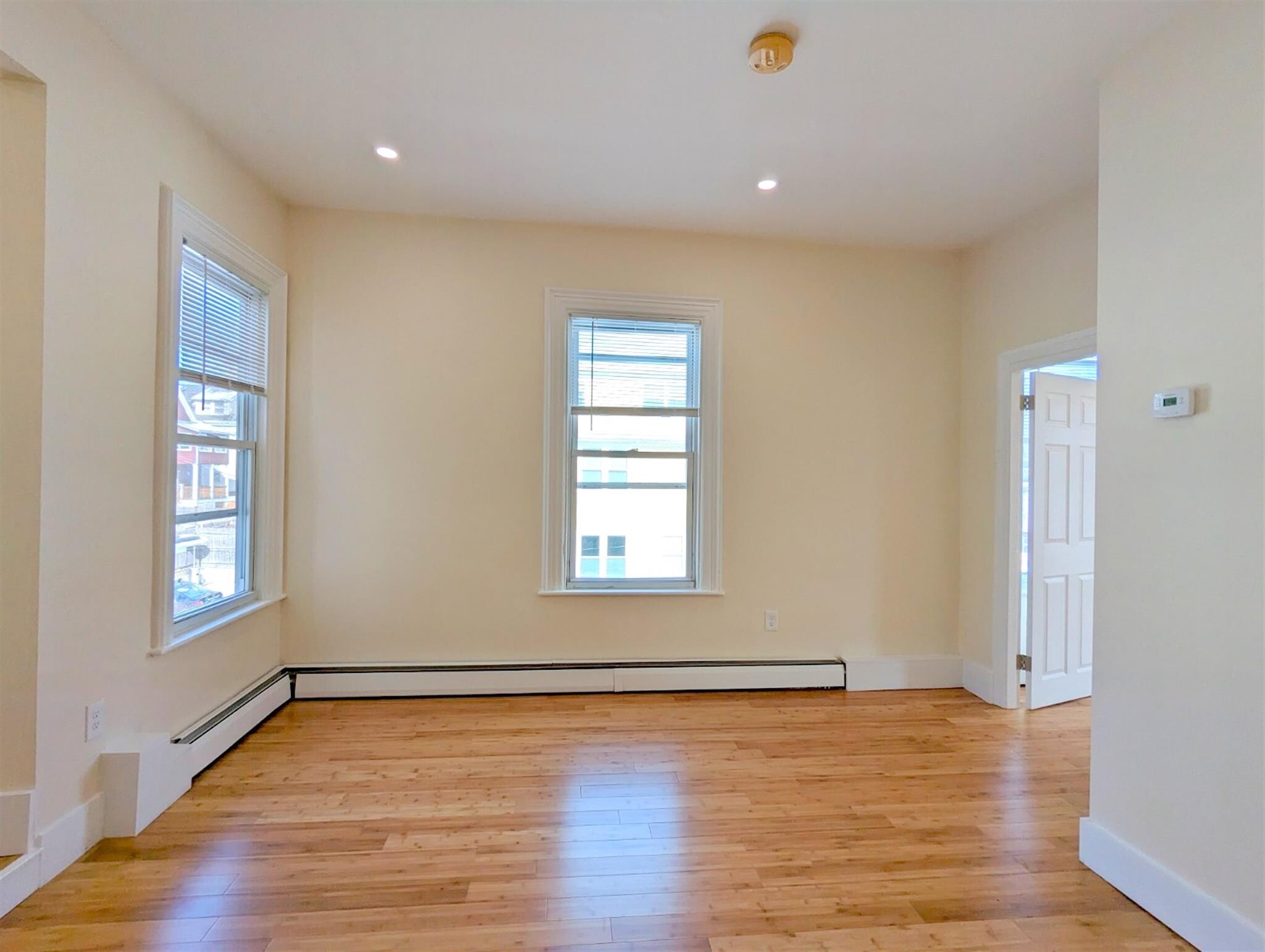 Building Photo - 15 Cameron Ave