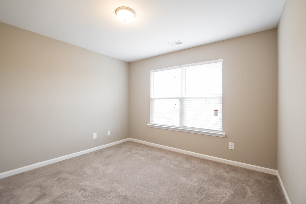 Building Photo - 619 Fieldcrest Dr