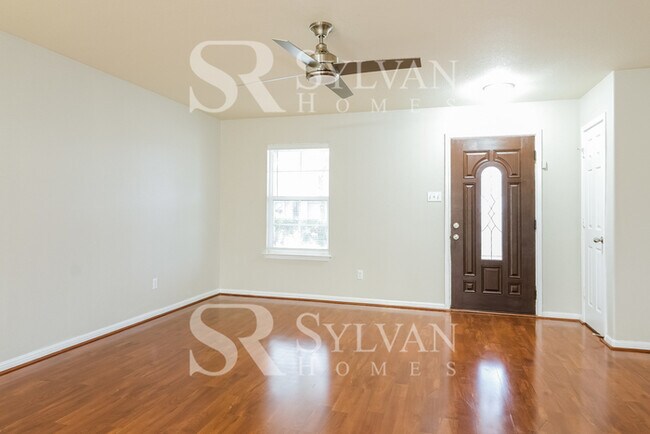 Building Photo - Coming HOME never felt so good!