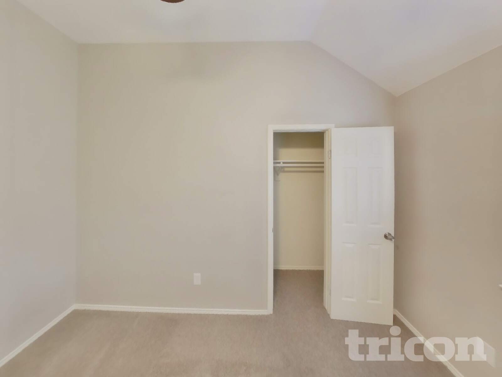 Building Photo - 2033 Oak Bend Ln