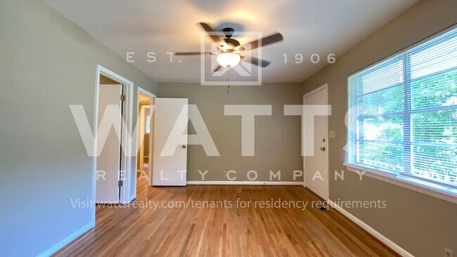 Building Photo - Comfortable 3 Bedroom/1 Bath Home in Fores...