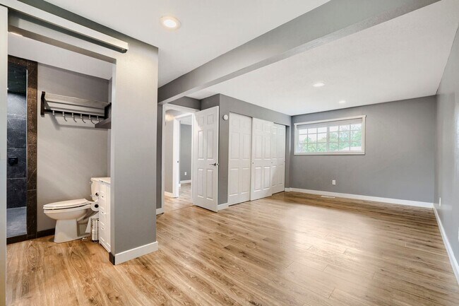 Building Photo - Beautiful Mother-in-Law Style Home in Everett, WA!