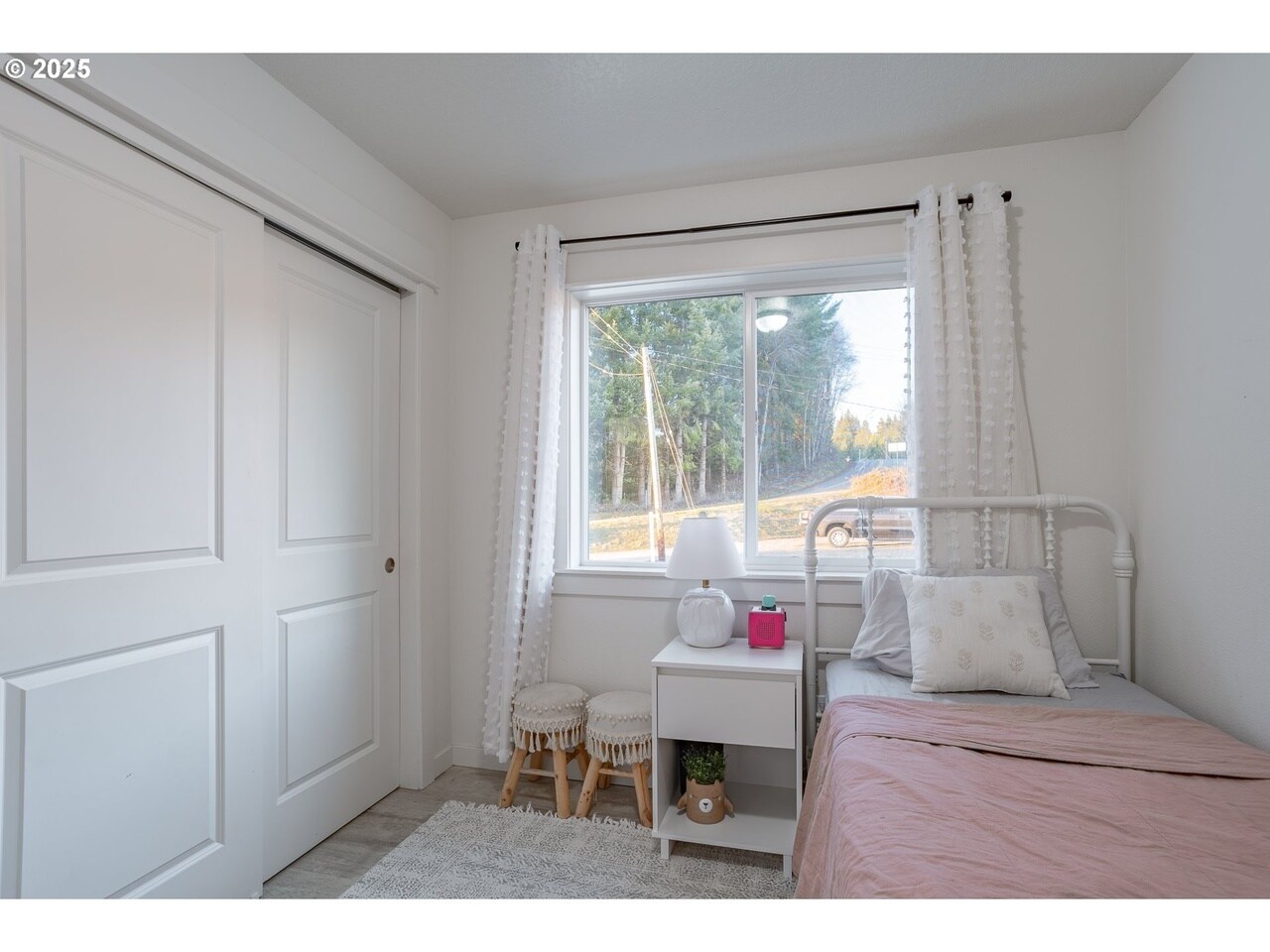Bedroom 3 - 2013 NE North Fork Ave