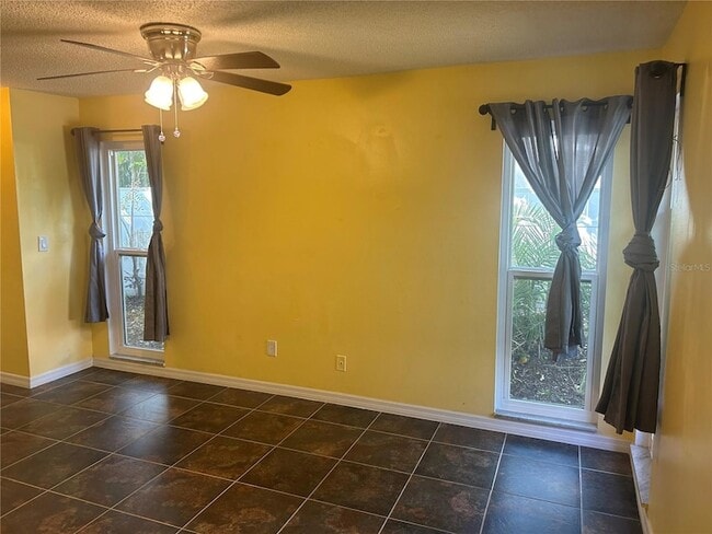 Building Photo - 10845 Del Prado Dr E