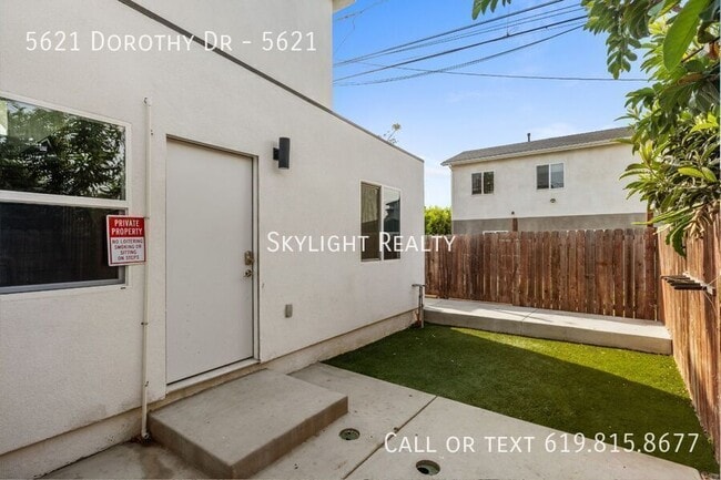 Building Photo - 5621 Dorothy Dr