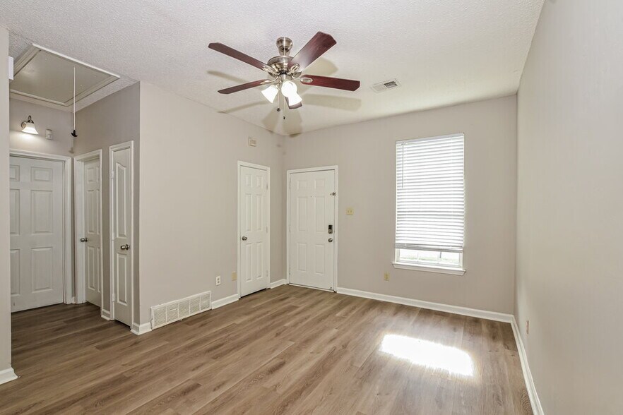 Building Photo - 3918 Autumn Harvest Ln