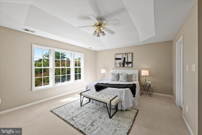 Building Photo - 13438 Burrough Farm Dr