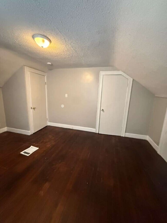 Building Photo - 16584 Blackstone St