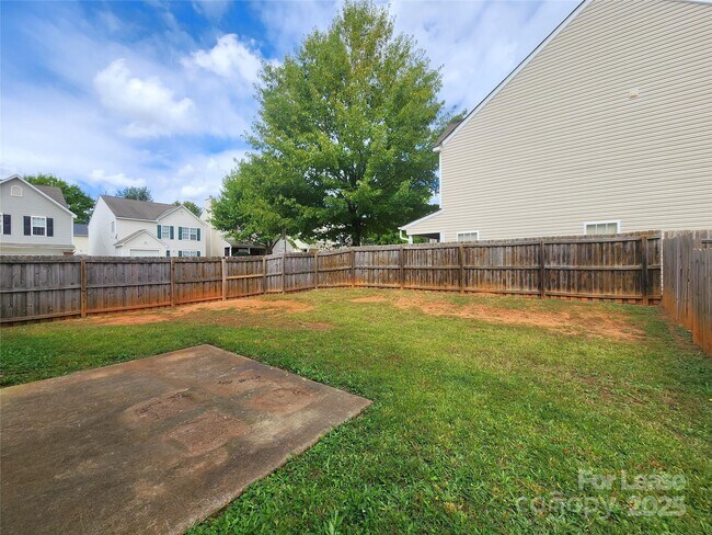 Building Photo - 3303 Reid Brook Ln
