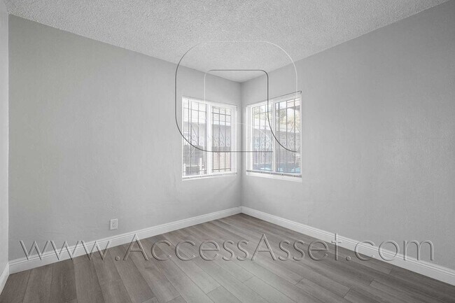 Building Photo - 16702 Orange Way