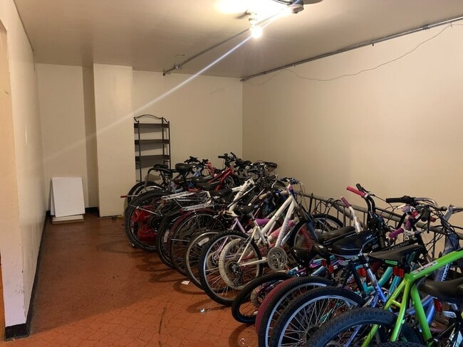 Building Photo - 3 Villa Verde Dr