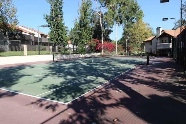 Building Photo - 2/2 Upstairs Condominium in Park Vineyard Community for Lease in Rancho Cucamonga!