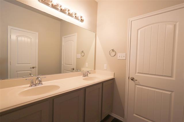 Building Photo - 9717 Mulligan Dr