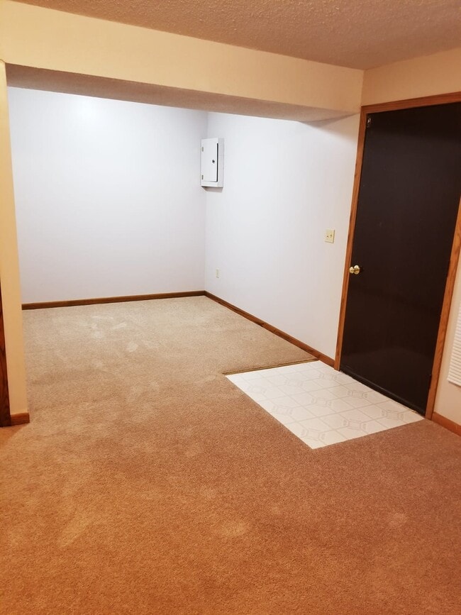 Building Photo - 7361 France Ave N