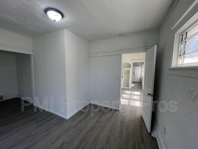 Building Photo - 3284 N 30th St