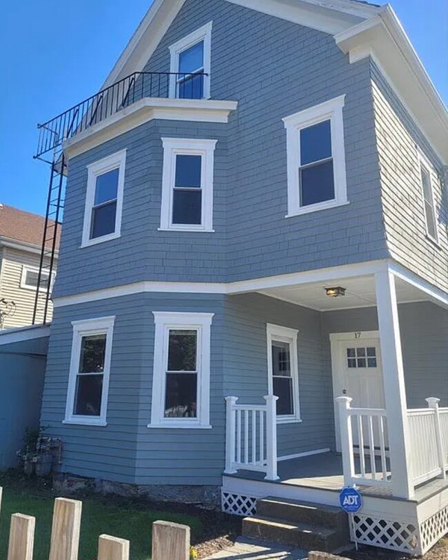 Building Photo - Rhode Island Triplex