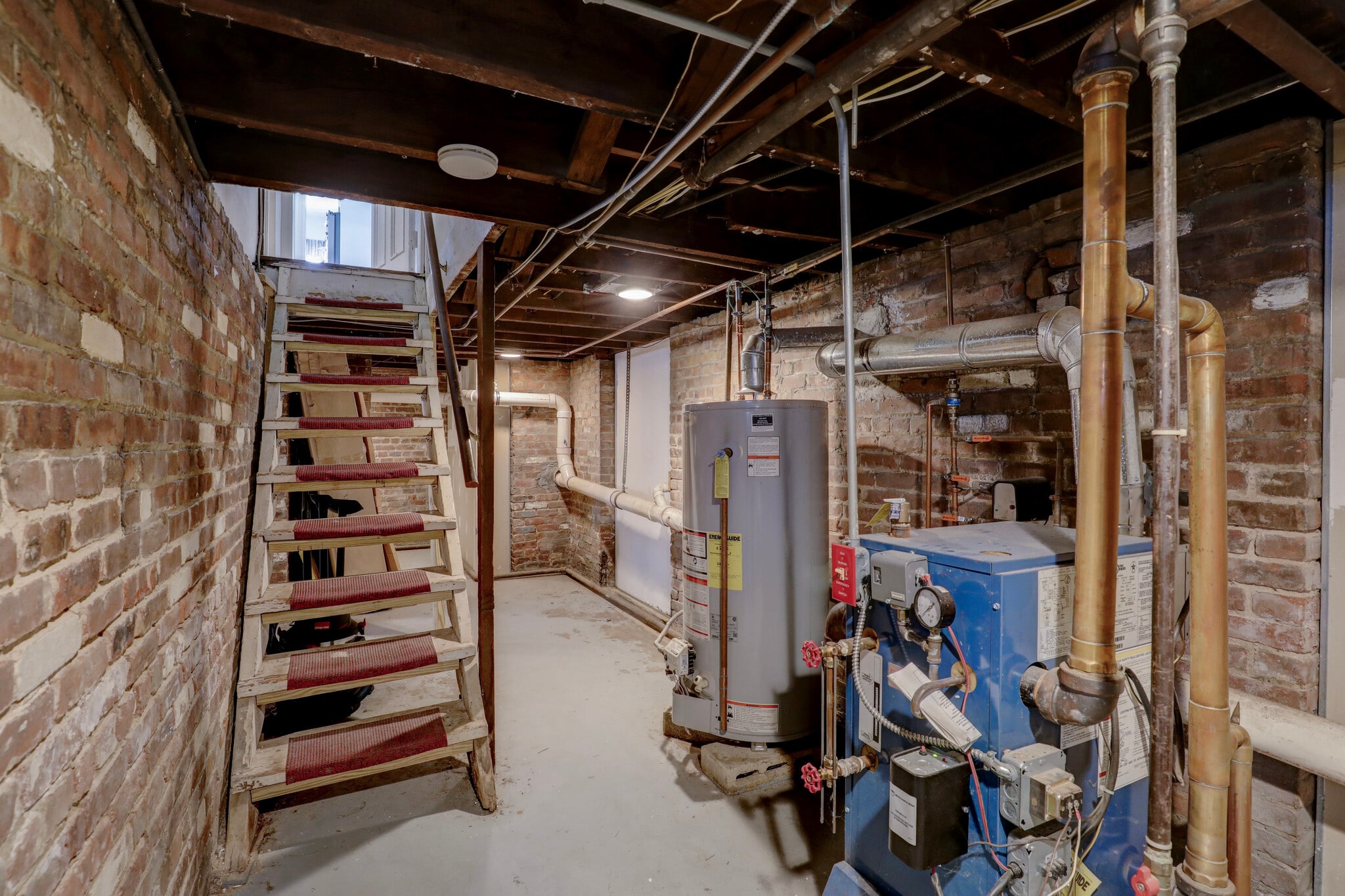 Building Photo - 37 Waverly Pl