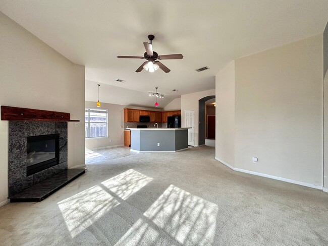 Building Photo - 1709 Bush Coat Ln