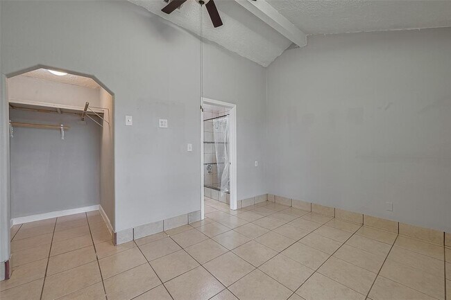 Building Photo - 22114 Calderbrook Dr