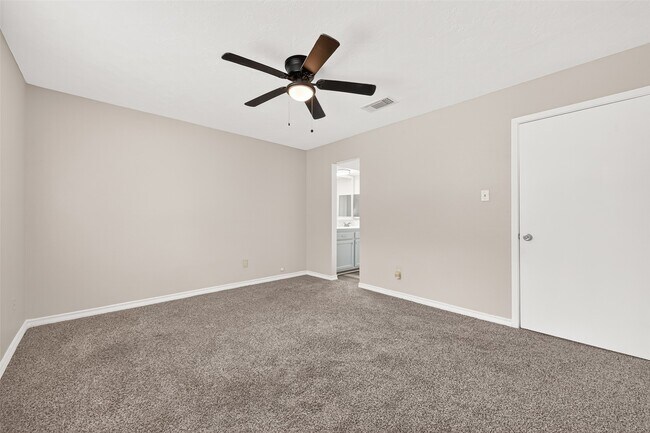 Building Photo - 10402 Permian Dr