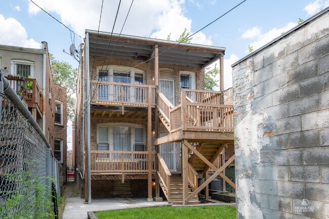 Building Photo - 6111 S Eberhart Ave