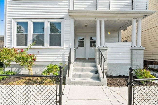 Building Photo - 61 Wealth Ave