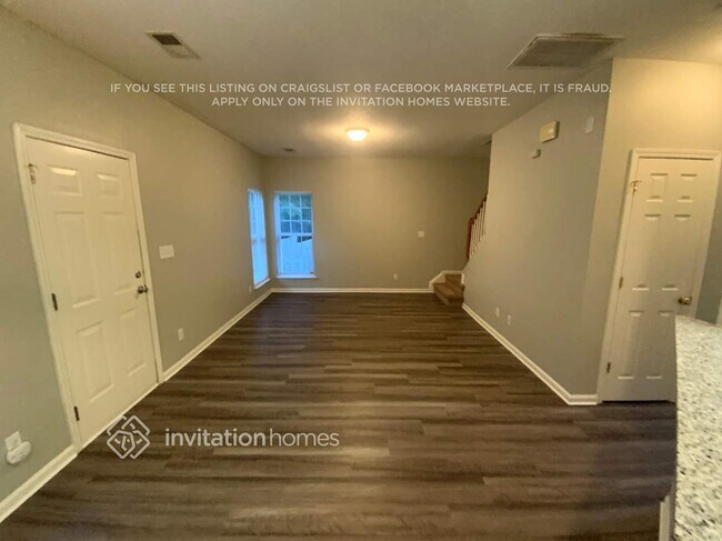 Building Photo - 211 Everett Park Dr