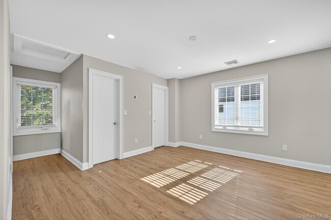 Building Photo - 47 S 6th St