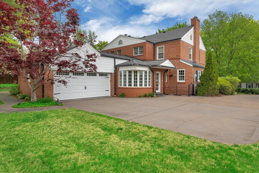 Building Photo - 15 Brazillian Ct