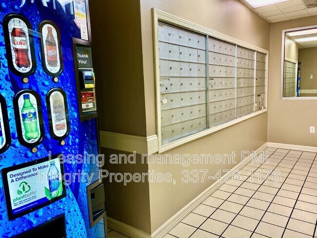 Building Photo - 11550 Southfork Ave