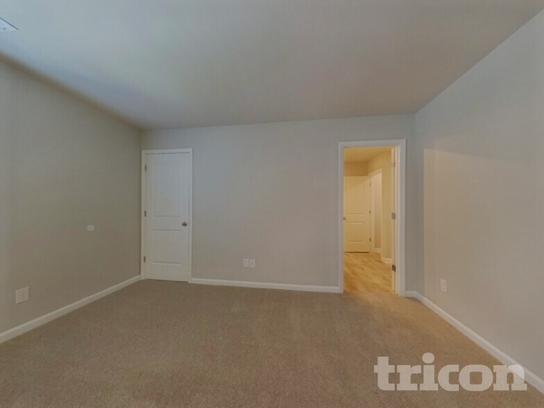 Building Photo - 1027 Summer Cypress Dr