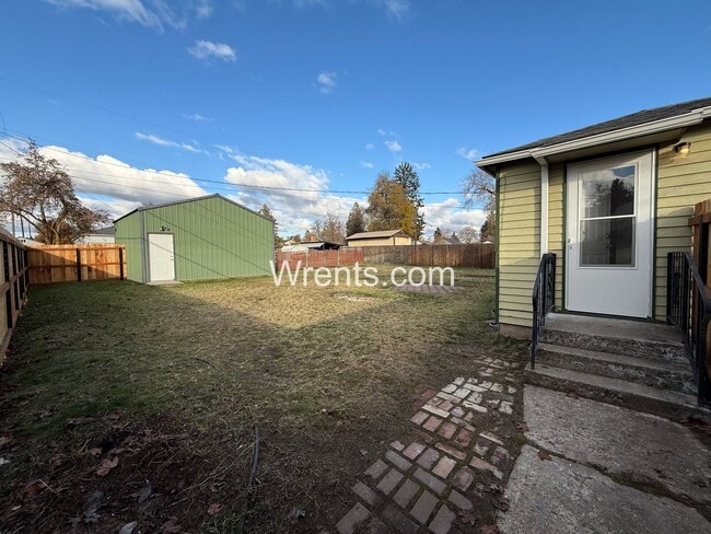 Building Photo - 3 Bedrooms | 1 Bathroom | Rancher with Large Detached Shop