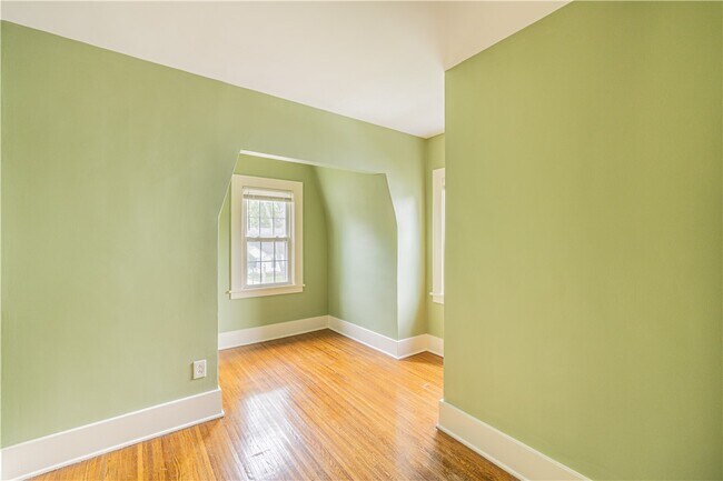 Building Photo - 54 Seminole Way