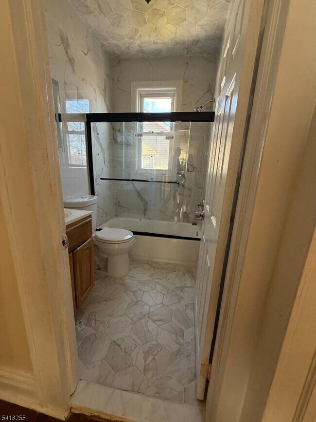 Building Photo - 486 Stuyvesant Ave.