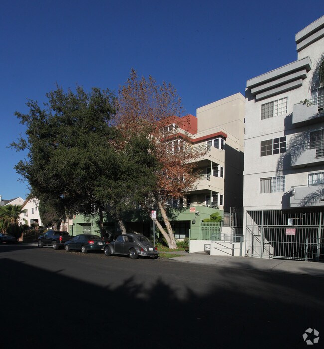 Carlton Way Apartments 5425 Carlton Way Los Angeles CA 90027