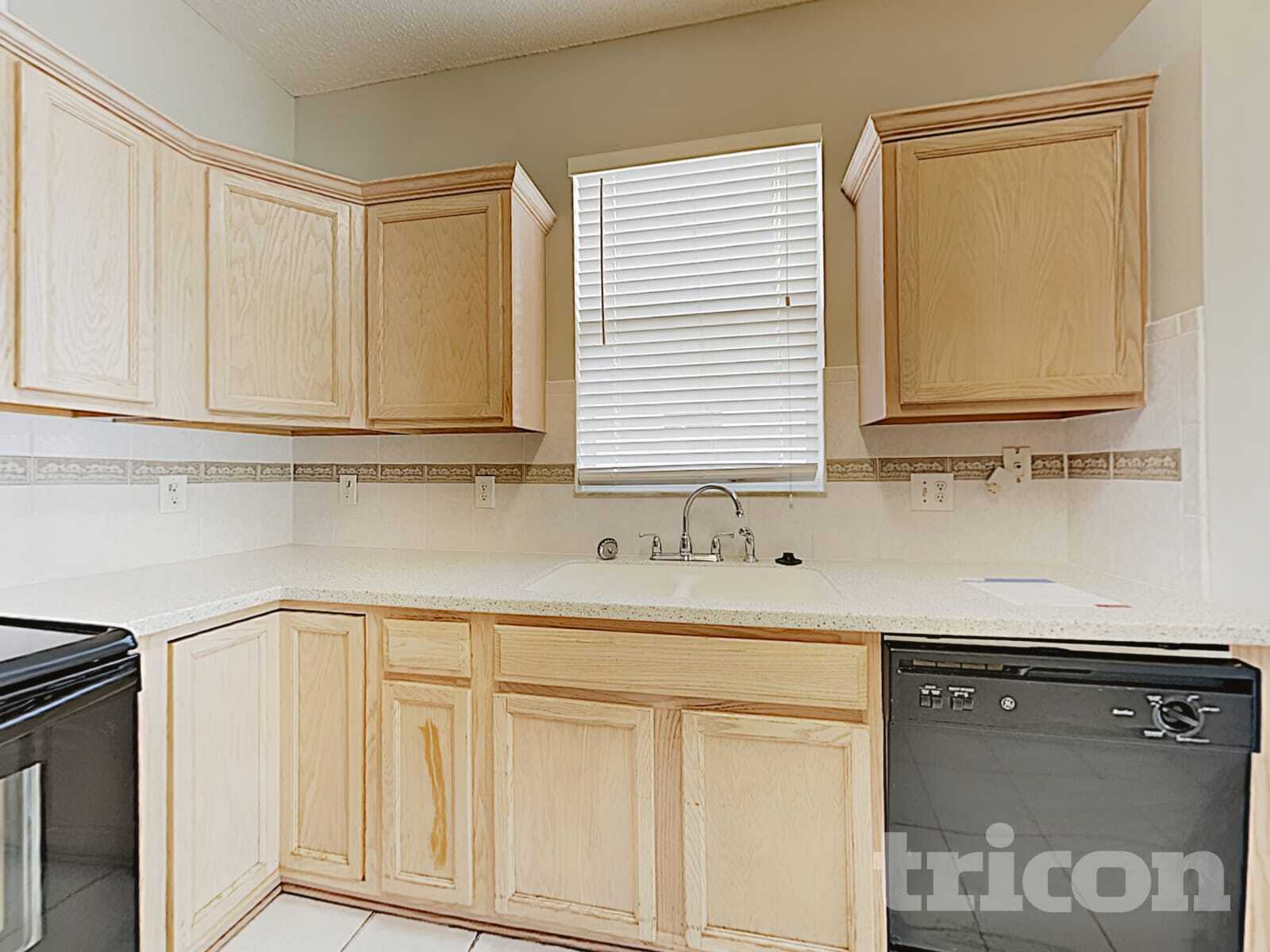 Building Photo - 10525 Beneva Dr