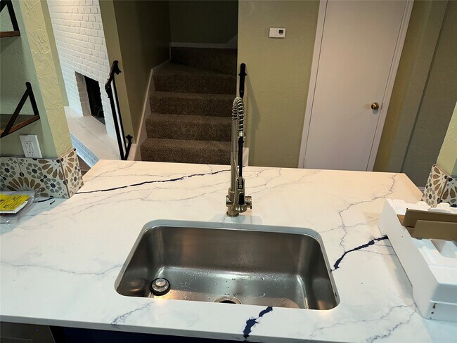 Building Photo - 14663 Perthshire Rd