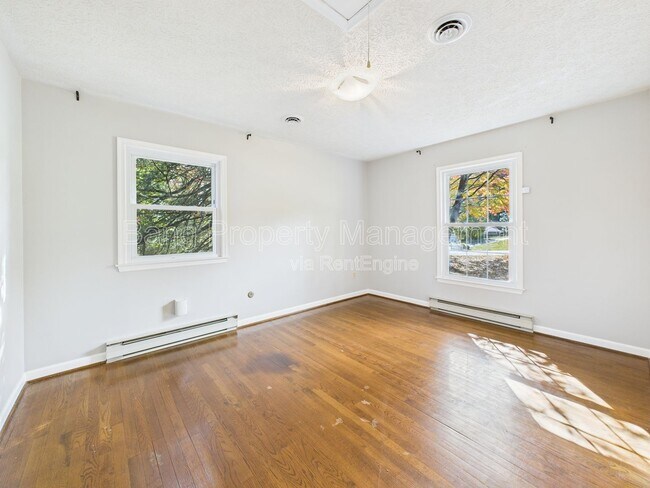 Building Photo - 1233 Pinehurst Rd