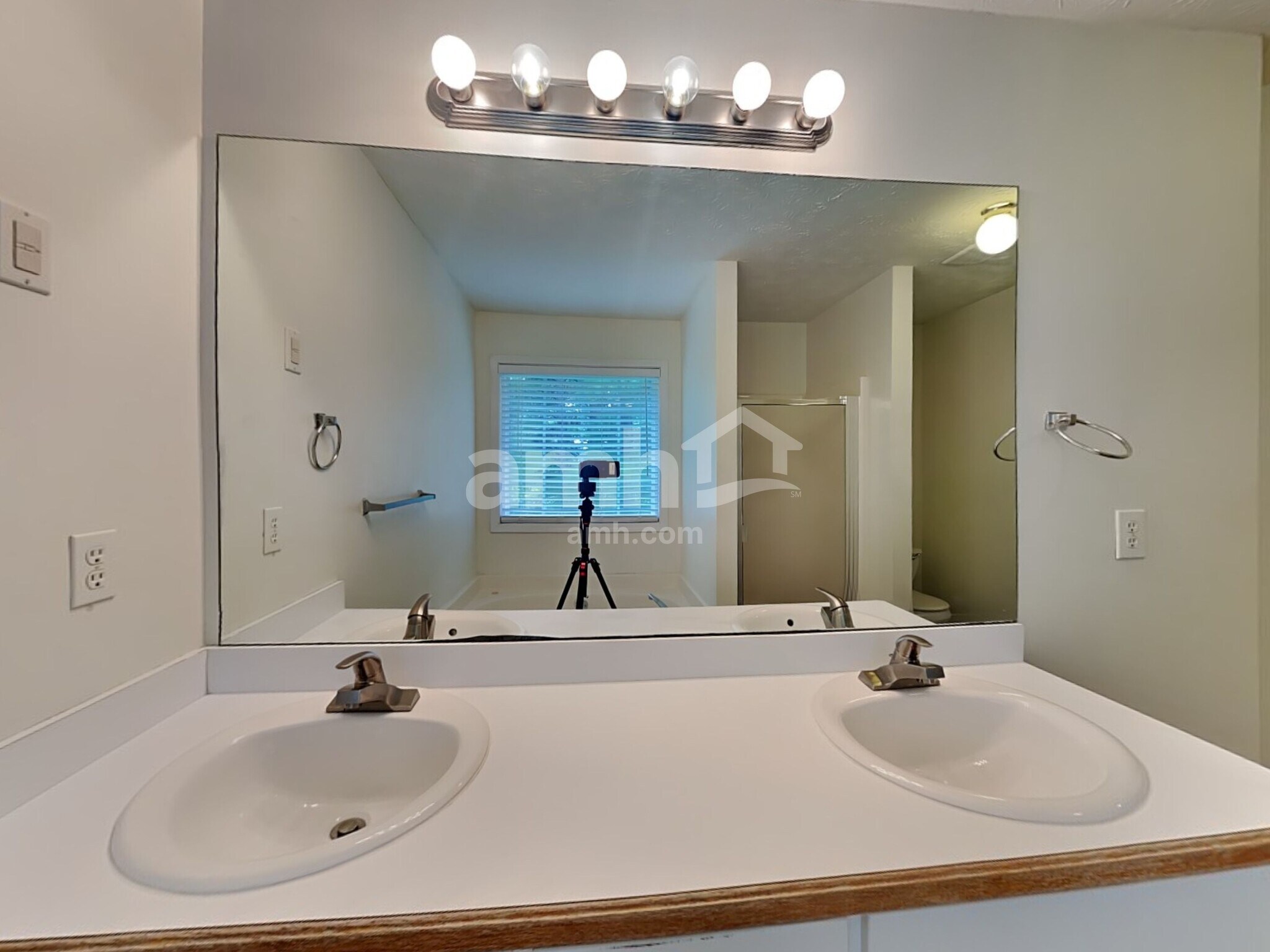 Building Photo - 1377 Bramlett Forest Ct