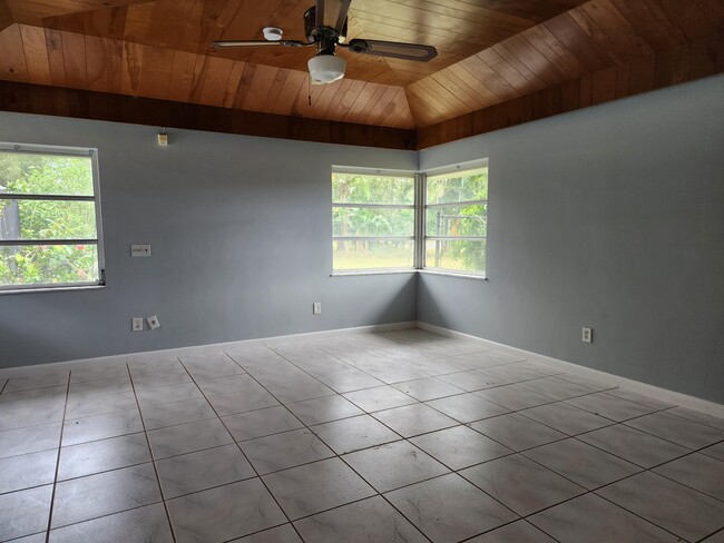 Building Photo - 4910 Ralls Dr